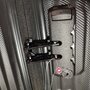 Средний чемодан Swissbrand Riga 2.0 на 72 л весом 3,4 кг из пластика Черный